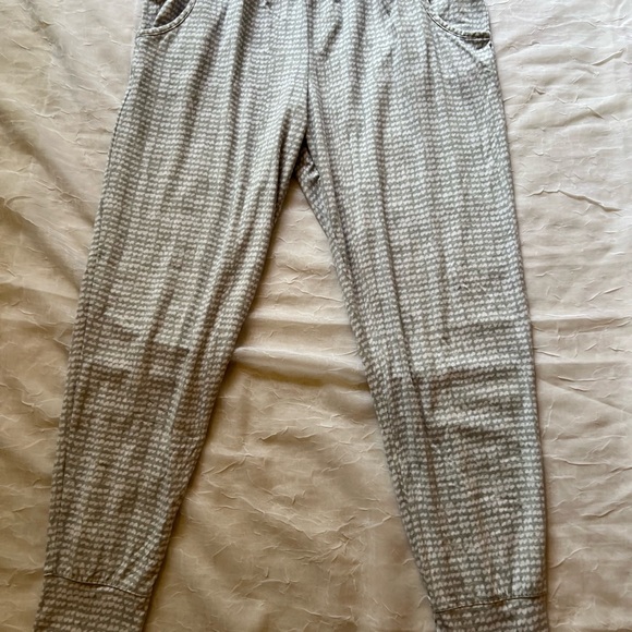 Women’s Sleep pants bundle - Picture 3 of 6